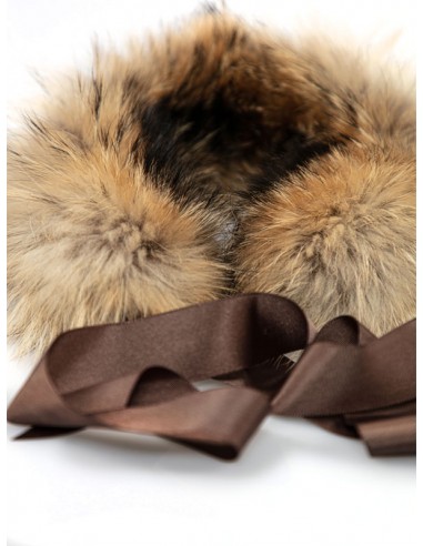 Cuello de piel de marmota finlandesa con lazo