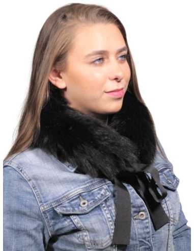 Cuello de pelo de zorro negro con lazo